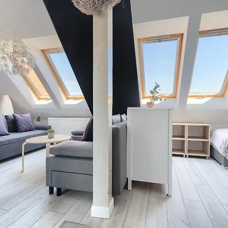 800 No.1 Centrum Lägenhet